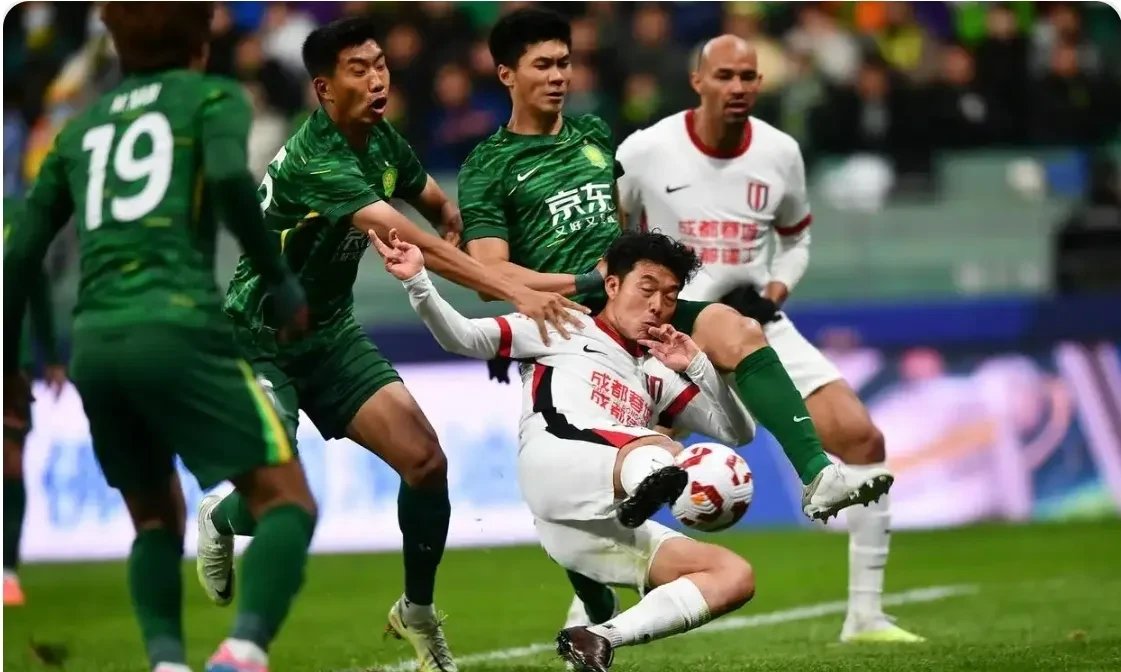 包含建业客场逆转击败国安，喜获胜利的词条