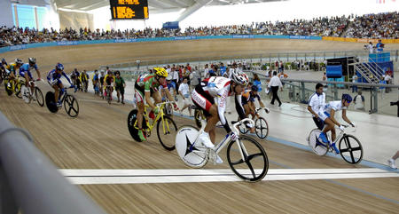 爱游戏下载-关于自行车男子个人追逐赛上，英国选手速度惊艳夺冠！的信息