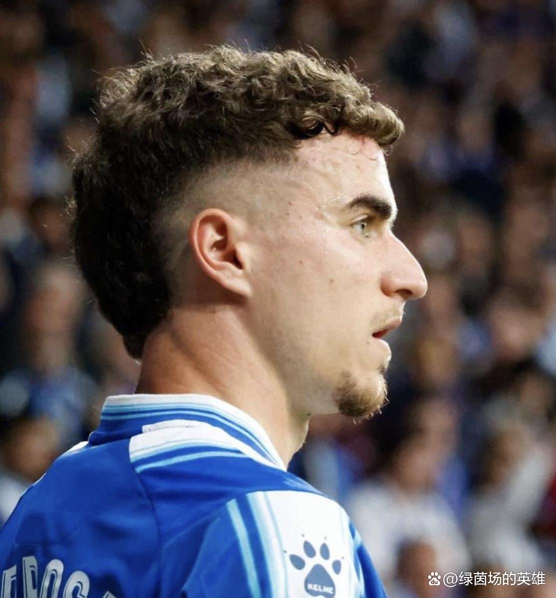 爱游戏网站入口-柏林联盟中场球员受伤备战英超榜首的简单介绍