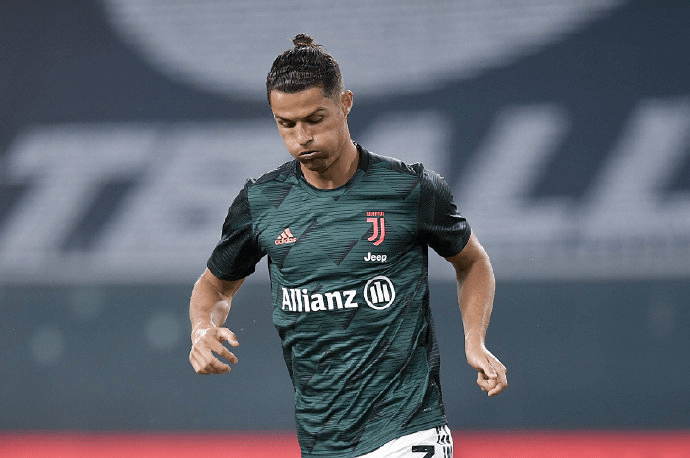 翟雷列季奇为那不勒斯打进关键进球