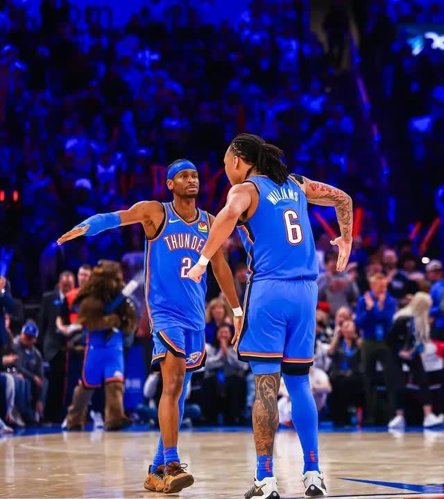 爱游戏中国官网-NBA擂台战再掀波澜强队角逐紧绷不松超凡表现展现魅力