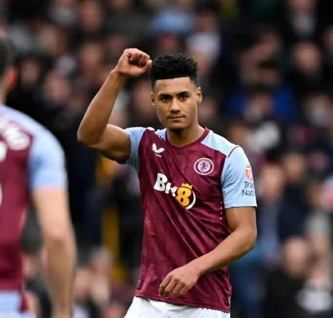 沃特福德门将成国家英雄，击退点球威胁