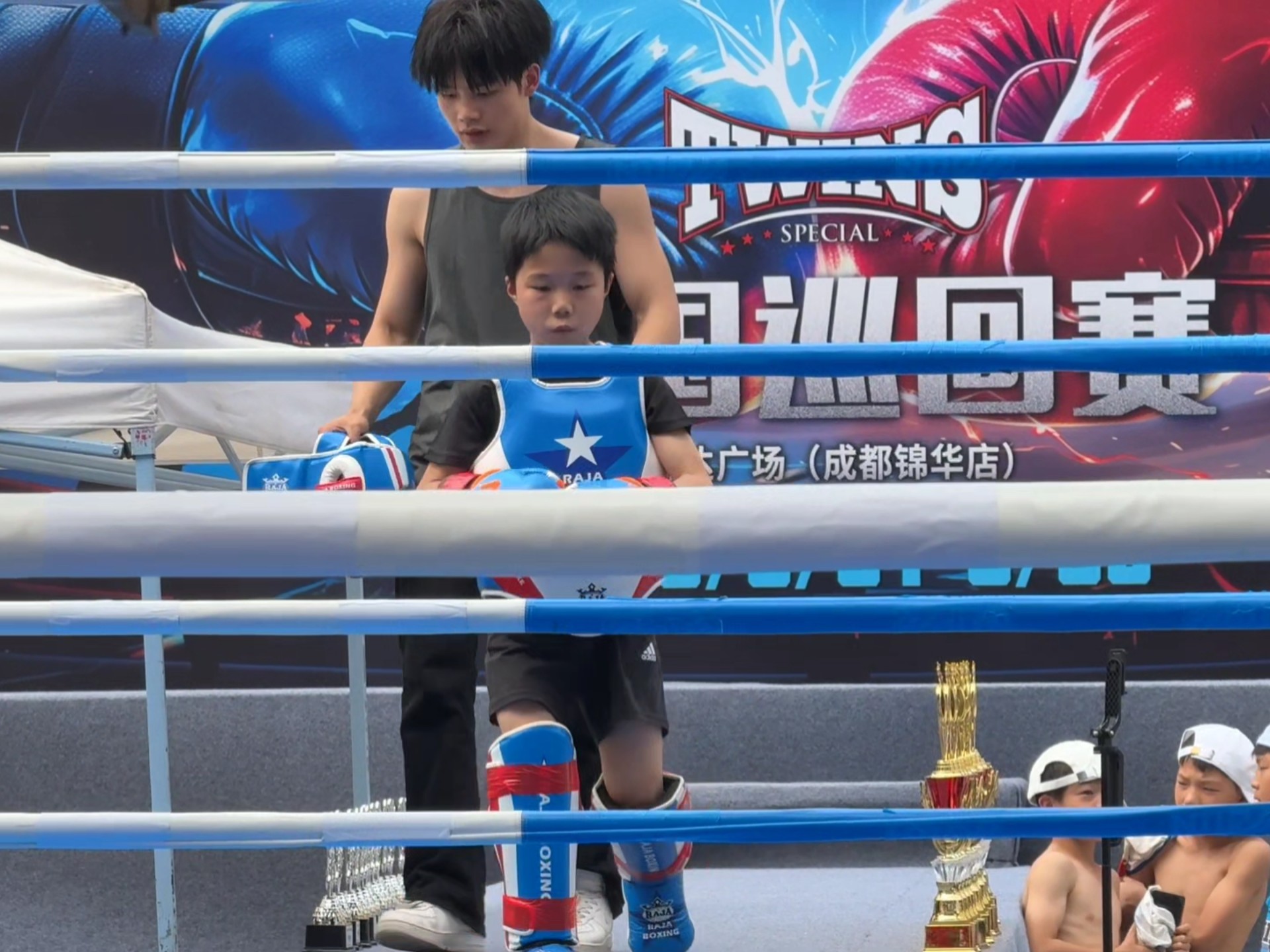 爱游戏中国官网-包含看点十足的一场比赛，双方势均力敌的词条