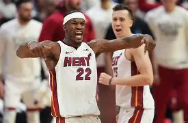 爱游戏官方-热火次徒芬队锋微该有联夜技巧手前持命分享