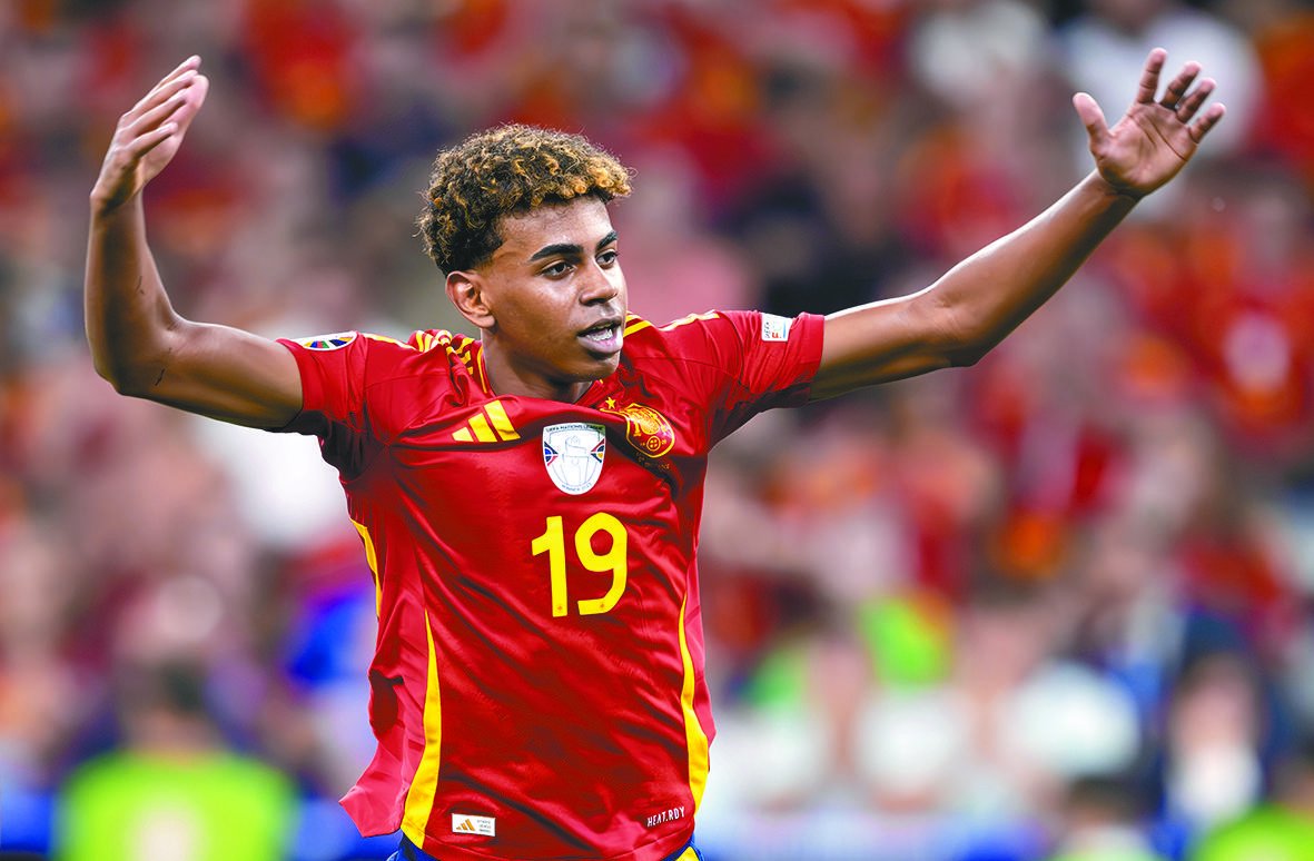 阿尔及利亚前锋取得进球英雄