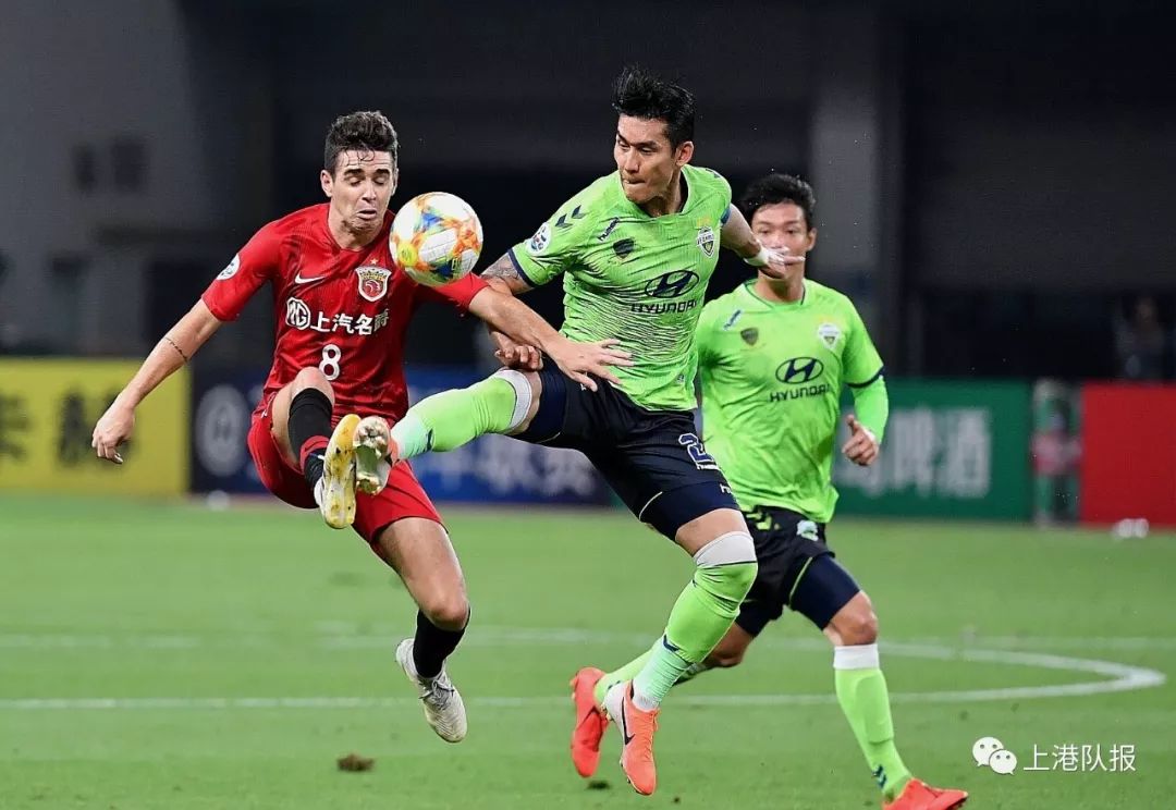 包含上港队与对手握手言和，教练组深刻总结的词条